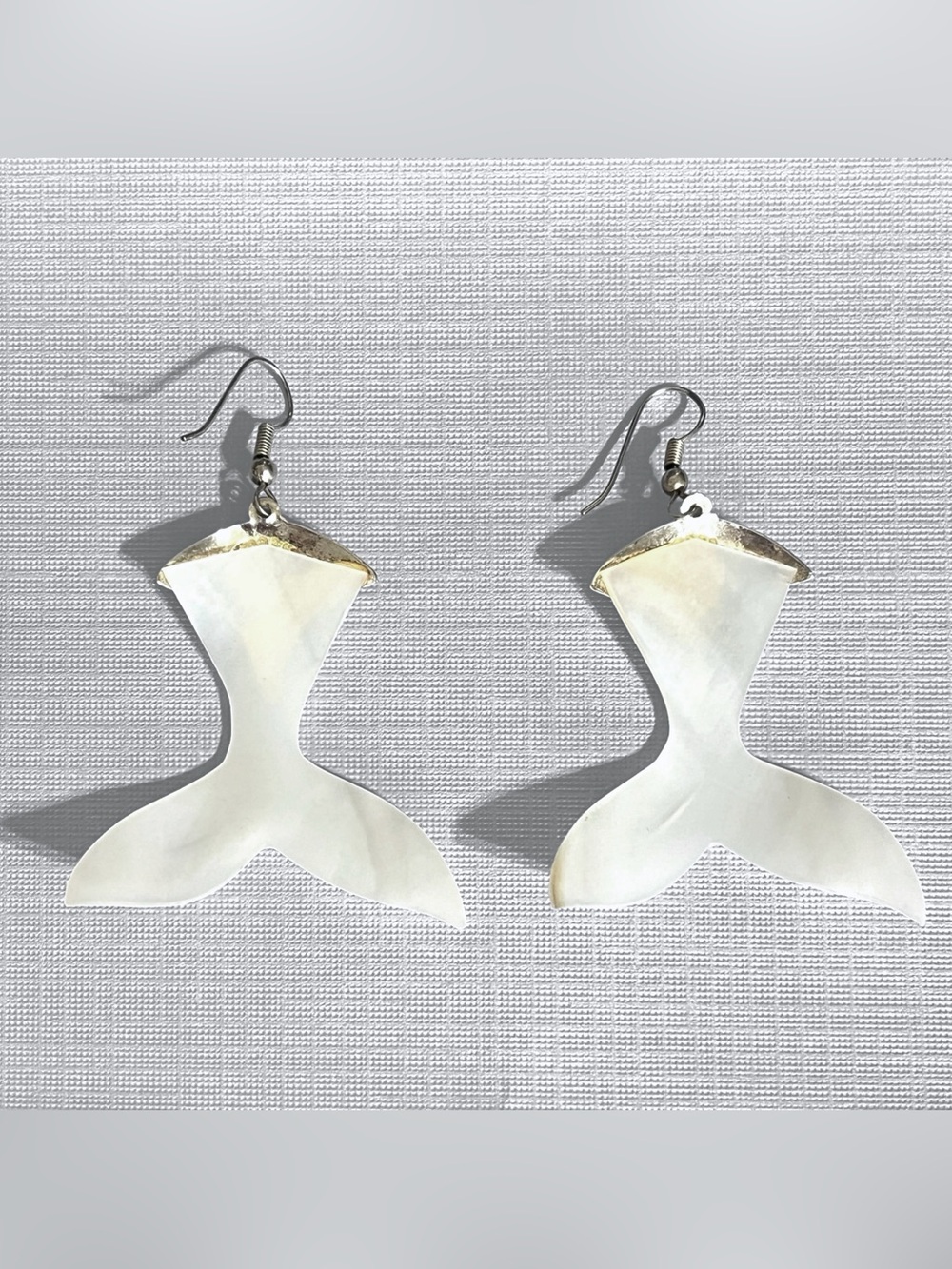 VTG Mother of Pearl Earrings Whale Tail Shaped Dangle Silver Tone Hooks Handmade - Picture 2 of 6